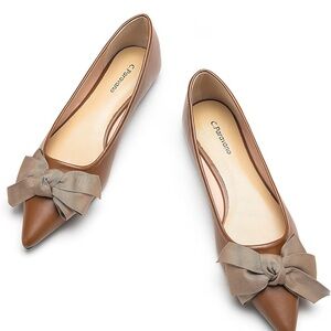 NWT C.Paravano Pointy Bow Flats, Leather